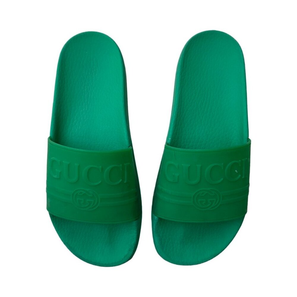 Gucci logo green rubber slides size 39